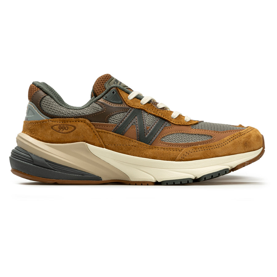 Carhartt WIP x New Balance MADE in USA 990v6