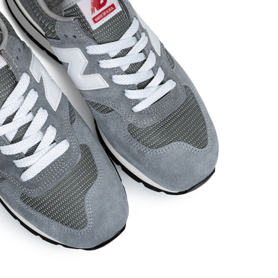 M990VS1 Made in USA | Grey